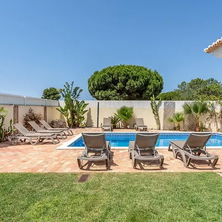 Castelo By Algarve Holidays アルブフェイラ