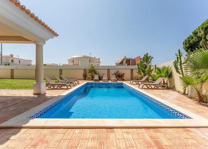 Castelo By Algarve Holidays Villa *
